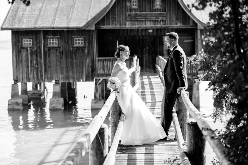 hochzeit-ammersee_2 Natürliche Hochzeitsreportage am Ammersee bei weichem Abendlicht.