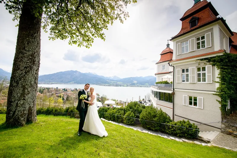 tegernsee-hochzeitsreportage_2 Exklusive Hochzeitsbegleitung im Hotel DAS TEGERNSEE hoch über dem Tegernsee