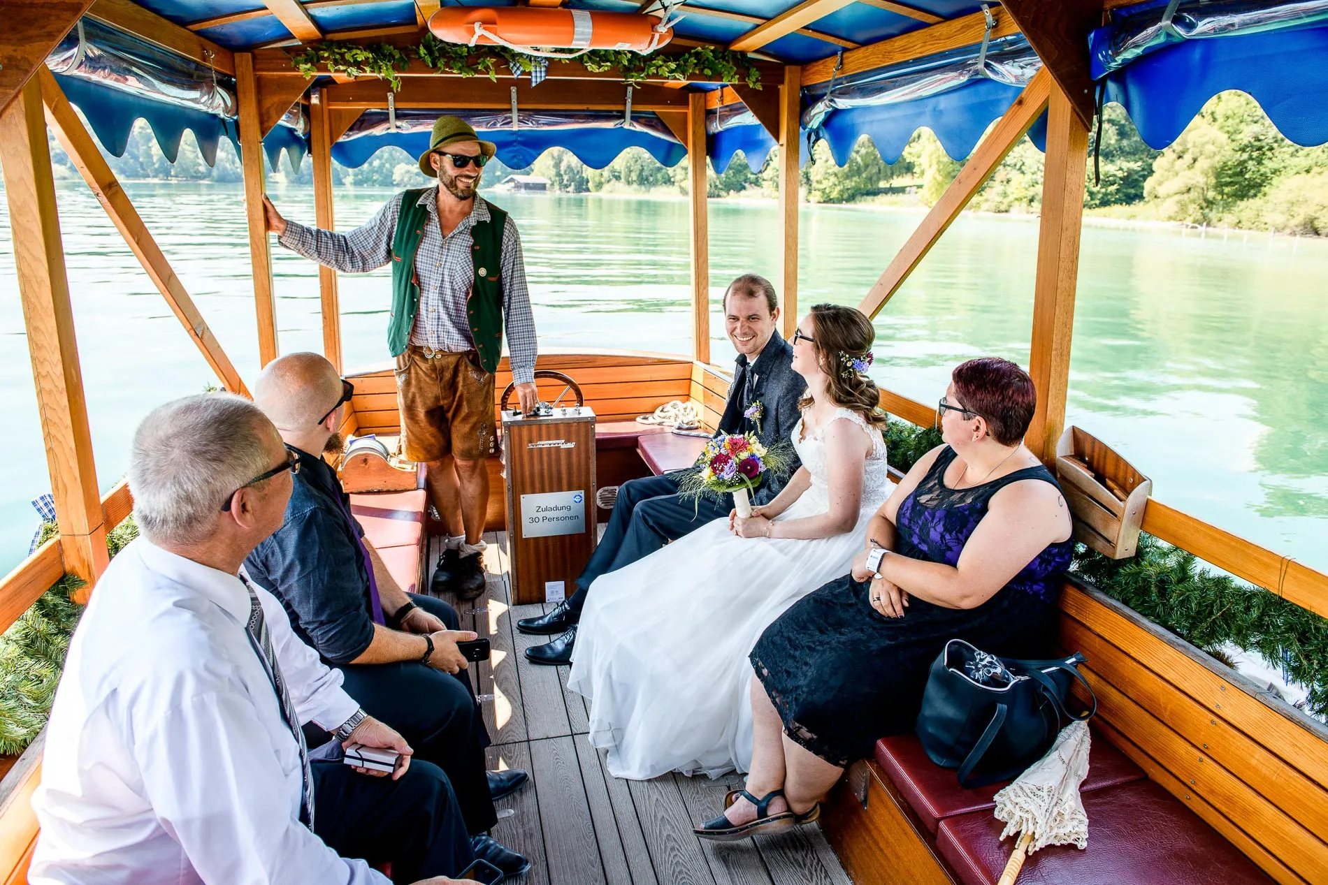 starnberger-see-reportage Authentische Reportage-Fotografie einer Trauung auf der Roseninsel am Starnberger See.